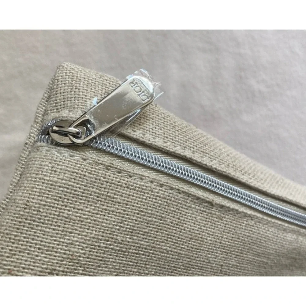New Dior Beauty Cosmetic Pouch Women Beige Canvas Frayed CD Logo Zip Clutch‎